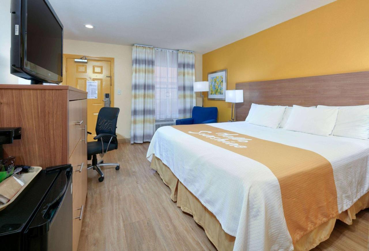 Days Inn By Wyndham Бейтсвилл Экстерьер фото